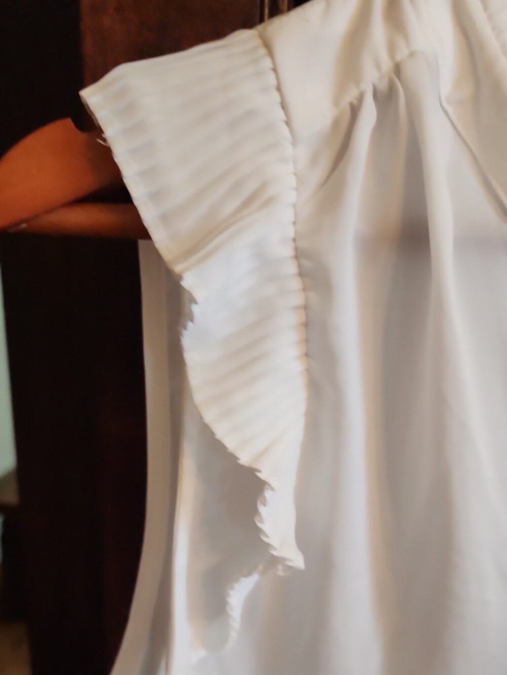 Current Air Sleeveless Button-Front Blouse in Pale Ivory - Picture 3 of 6